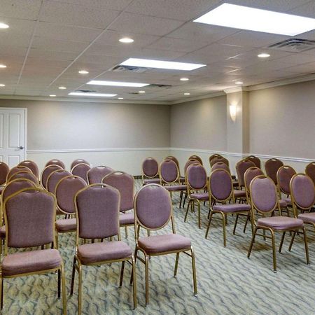 Clarion Inn & Suites Conference Center Covington Extérieur photo