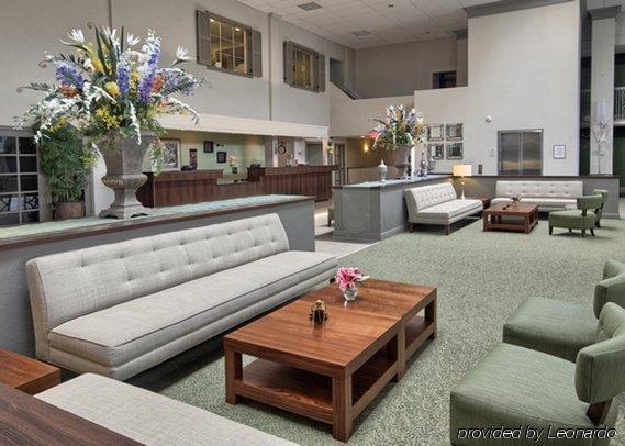 Clarion Inn & Suites Conference Center Covington Intérieur photo