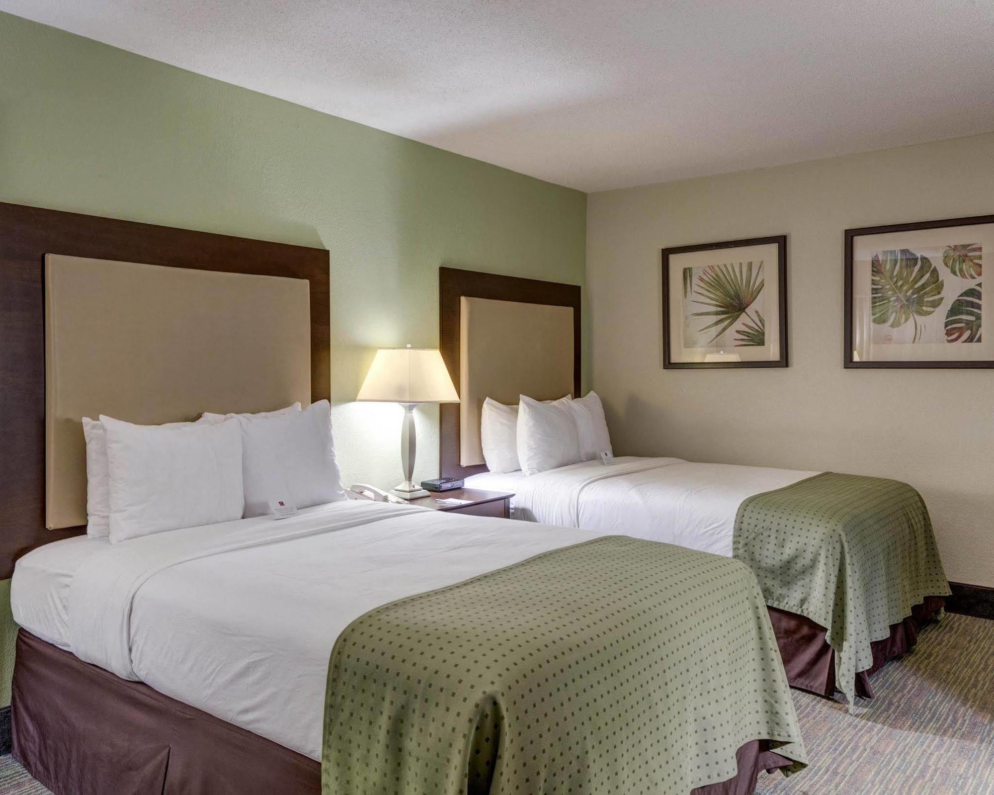 Clarion Inn & Suites Conference Center Covington Extérieur photo